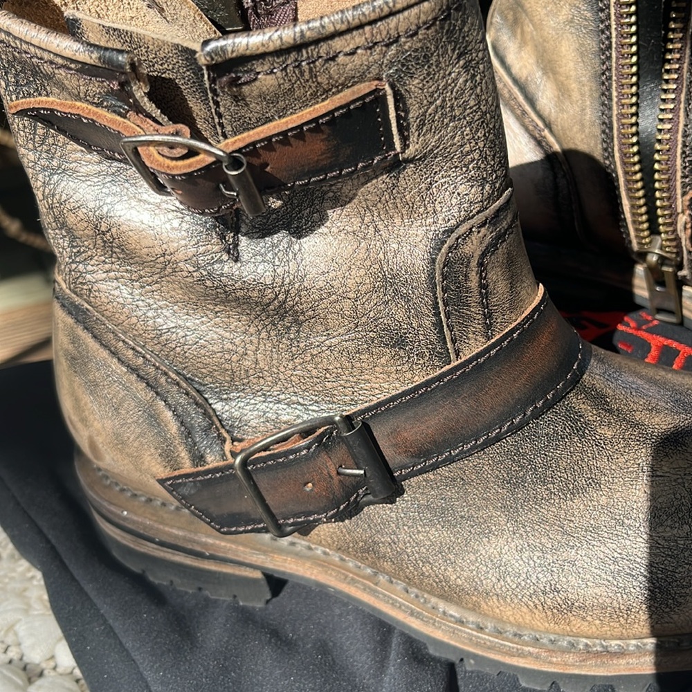 Freebird boots NIB